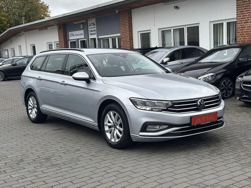 Gebraucht VW Passat Business 150 PS (110 kW) 2022 Scale silver metallic (metallic) Kombi