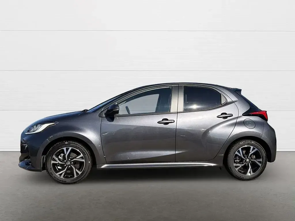 Gebraucht Toyota Yaris 116 PS (85 kW) 2025 Grau Kleinwagen