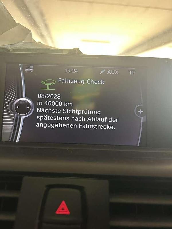 Grau Gebraucht 2011 BMW 116 Urban Line Kleinwagen | 7.000 € (Fairer Preis) - Bild 1/4