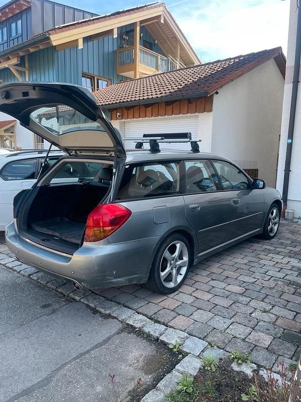 Gebraucht Subaru Legacy 165 PS (121 kW) 2006 Silber Kombi