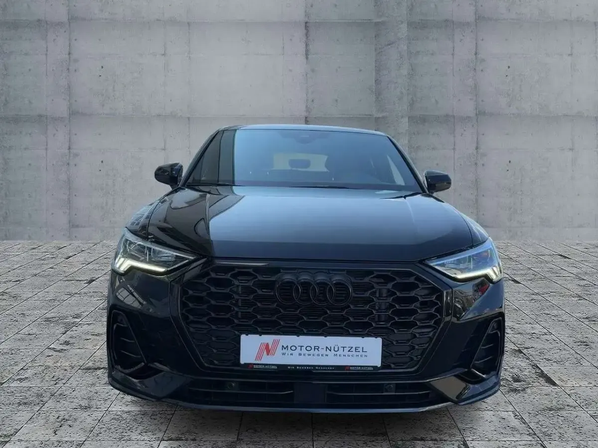 Gebraucht Audi Q3 S-Line 150 PS (110 kW) 2024 Mythosschwarz metallic SUV