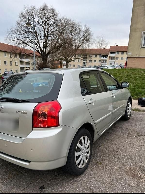 Usado Toyota Corolla 110 HP (80 kW) 2006 Cinzento Citadino