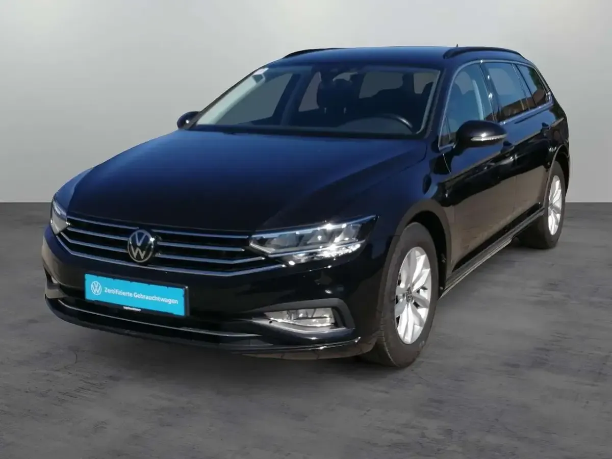 Gebraucht VW Passat Business 150 PS (110 kW) 2023 Deep black perleffekt Kombi