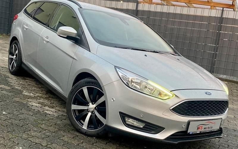 Gebraucht Ford Focus Business Edition 125 PS (91 kW) 2016 Silber Kombi
