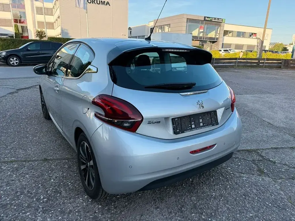 Gebraucht Peugeot 208 Allure 99 PS (72 kW) 2016 Grau Kleinwagen