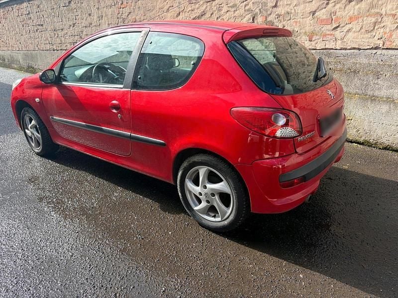 Gebraucht Peugeot 206+ 60 PS (44 kW) 2010 Kleinwagen