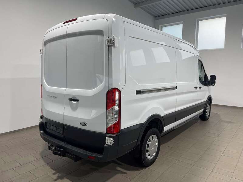 Gebraucht Ford Transit Trend 170 PS (125 kW) 2018 Frost weiss Van