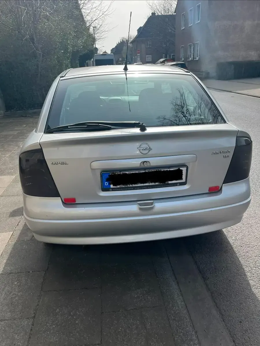 Gebraucht Opel Astra 75 PS (55 kW) 2000 Silber Coupé