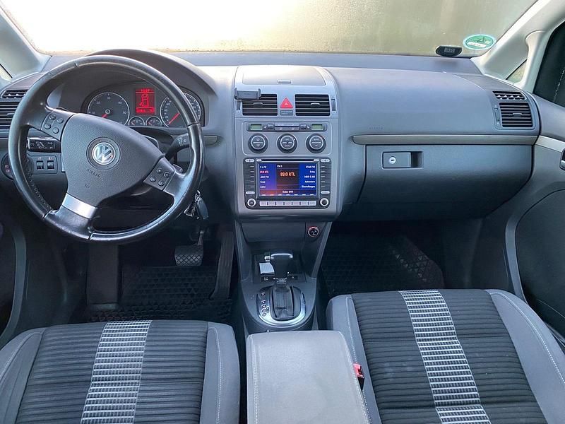 Gebraucht VW Touran 105 PS (77 kW) 2008 Schwarz Van / Kleinbus