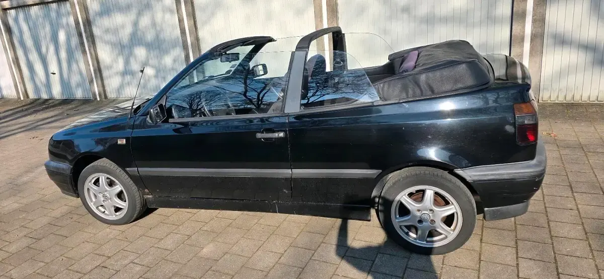 Brugt VW Golf Cabriolet 90 HK (66 kW) 1993 Sort Cabriolet