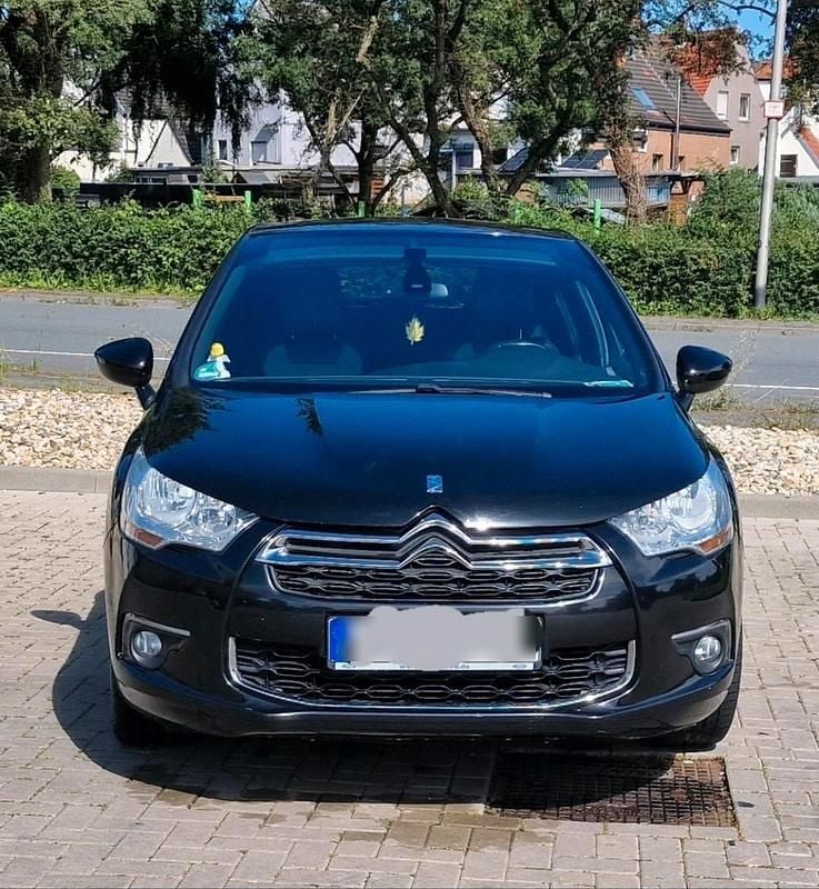 Schwarz Gebraucht 2014 Citroën DS4 Cabriolet Cabrio | 7.200 € - Bild 1/4