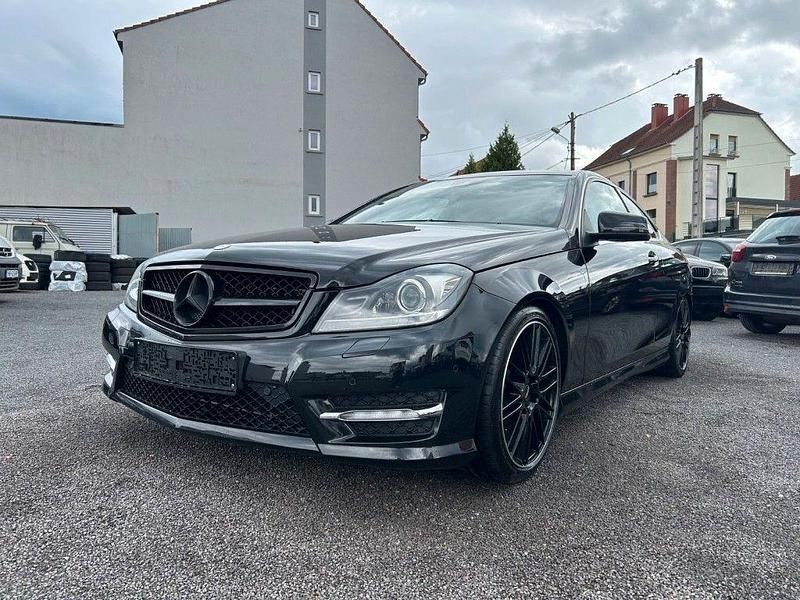 Schwarz Gebraucht 2011 Mercedes C350 AMG Coupé | 13.790 € (Guter Preis) - Bild 1/4