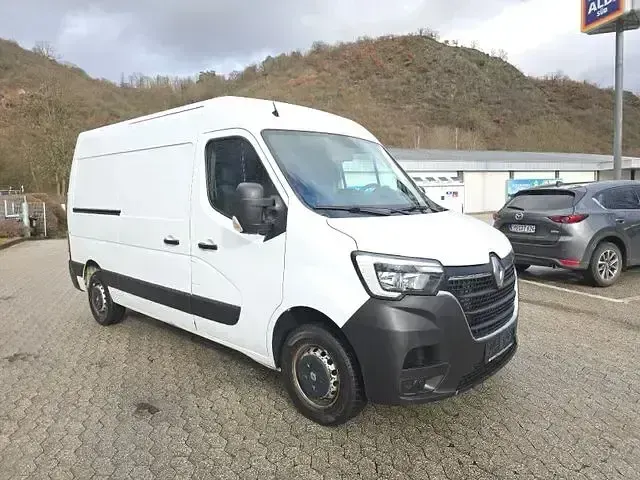 Używany Renault Master 149 KM (109 kW) 2020 Biały Minivan