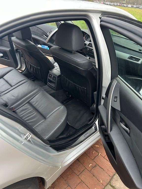 Gebraucht BMW 525 Advantage 177 PS (130 kW) 2005 Silber Limousine