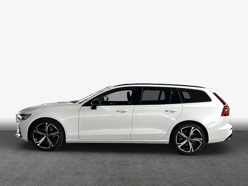 Gebraucht Volvo V60 Plus 197 PS (144 kW) 2024 Crystal whitepearl 707 Kombi