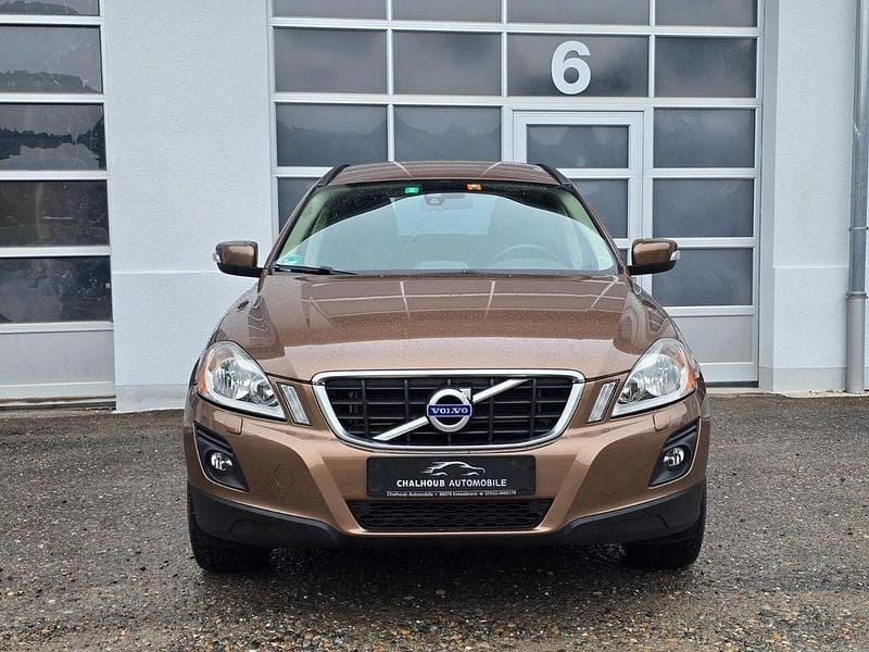 Gebraucht Volvo XC60 Kinetic 185 PS (136 kW) 2009 Braun SUV