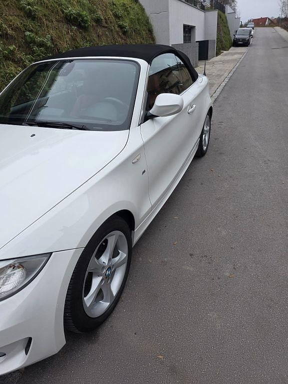 Gebraucht BMW 123 Cabriolet 204 PS (150 kW) 2013 Weiß Cabrio