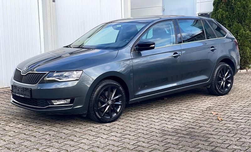 Gebraucht Skoda Rapid Style 110 PS (80 kW) 2019 Grau Limousine
