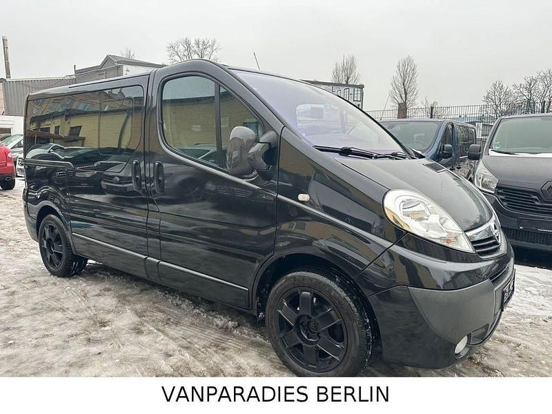 Gebraucht Opel Vivaro 145 PS (106 kW) 2010 Schwarz Van / Kleinbus