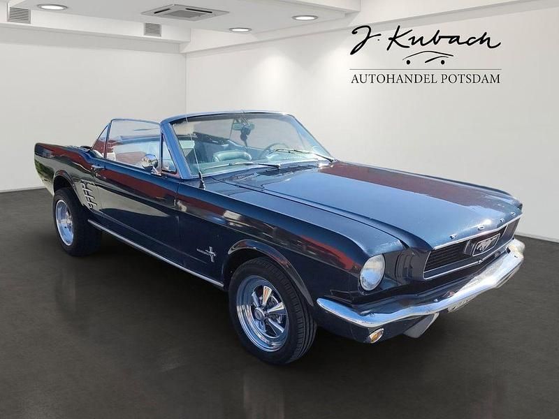 Second-hand Ford Mustang 120 CP (88 kW) 1966 Albastru Cabrio
