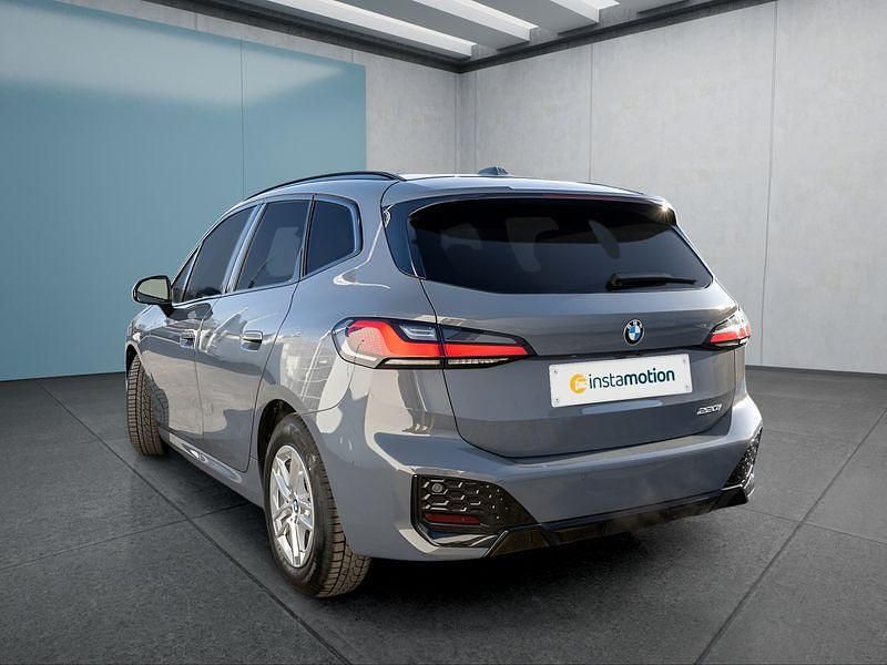 Gebraucht BMW 220 Active Tourer 170 PS (125 kW) 2025 Grau Van / Kleinbus