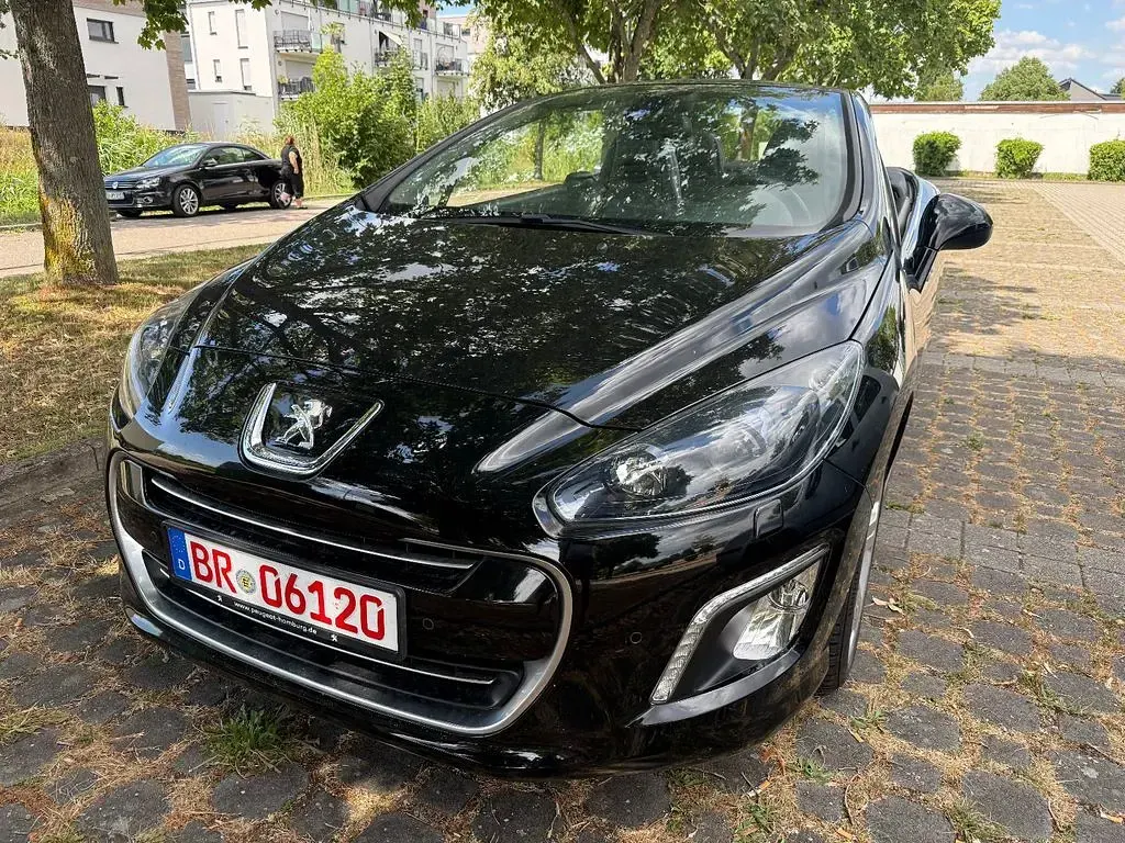 Gebraucht Peugeot 308 CC Allure 156 PS (114 kW) 2014 Schwarz Cabrio