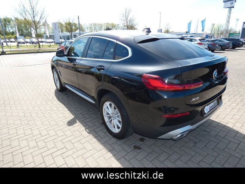 Gebraucht BMW X4 Performance 190 PS (139 kW) 2024 Schwarz SUV