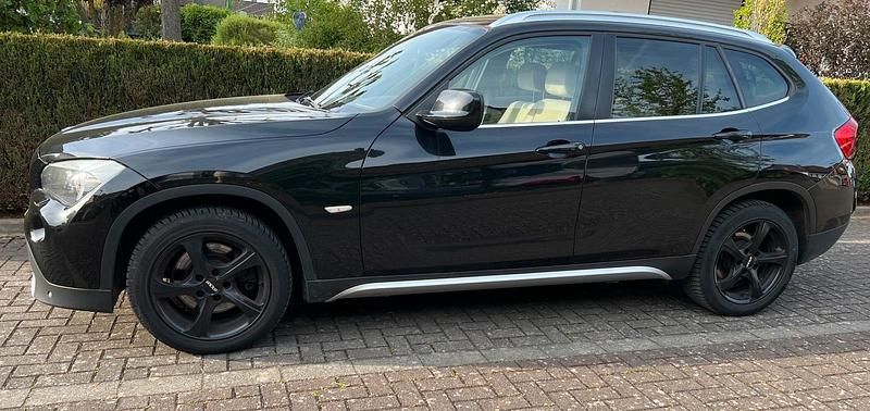 Używany BMW X1 204 KM (150 kW) 2011 Czarny SUV
