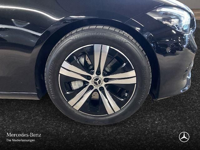 Gebraucht Mercedes C300 Avantgarde 265 PS (194 kW) 2022 Schwarz Limousine