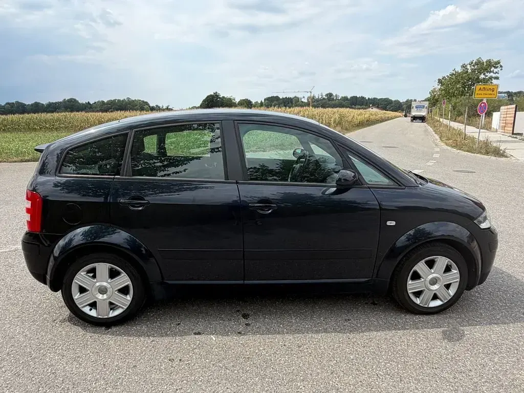 Gebraucht Audi A2 75 PS (55 kW) 2002 Blau Kleinwagen