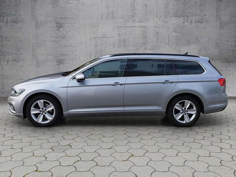 Gebraucht VW Passat Business 200 PS (147 kW) 2022 Pyritsilber metallic Kombi