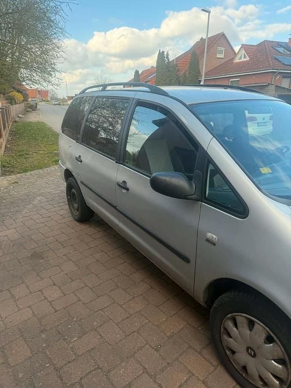 Gebraucht Seat Alhambra 101 PS (74 kW) 1999 Grau Van / Kleinbus