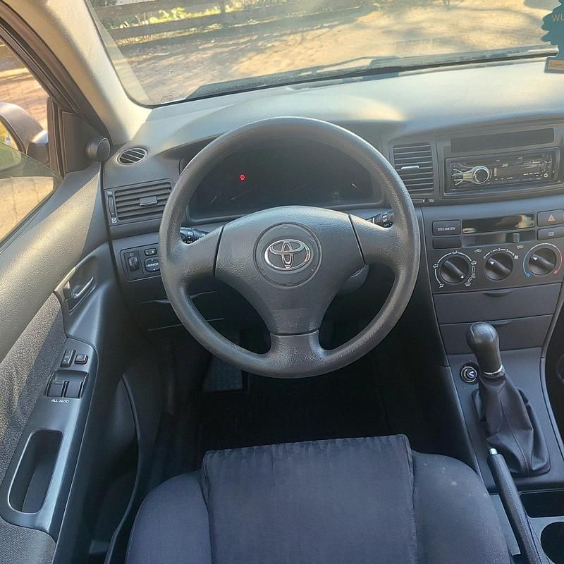 Gebraucht Toyota Corolla 96 PS (70 kW) 2002 Silber Kleinwagen