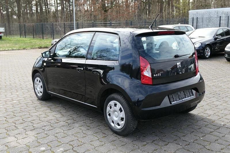 Gebraucht Seat Mii Style 60 PS (44 kW) 2015 Schwarz Kleinwagen