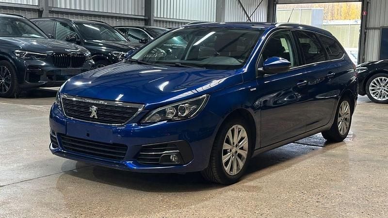 Gebraucht Peugeot 308 SW Style 110 PS (80 kW) 2019 Blau Kombi