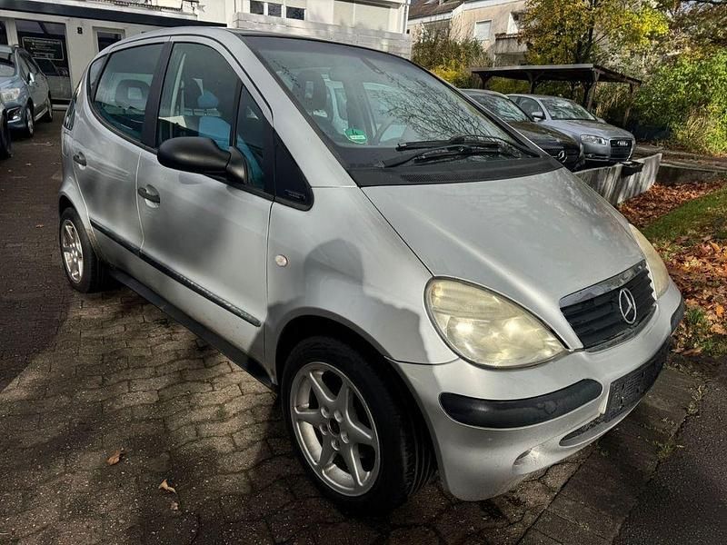 Silber Gebraucht 2003 Mercedes A140 Classic Van / Kleinbus | 990 € (Fairer Preis) - Bild 1/4