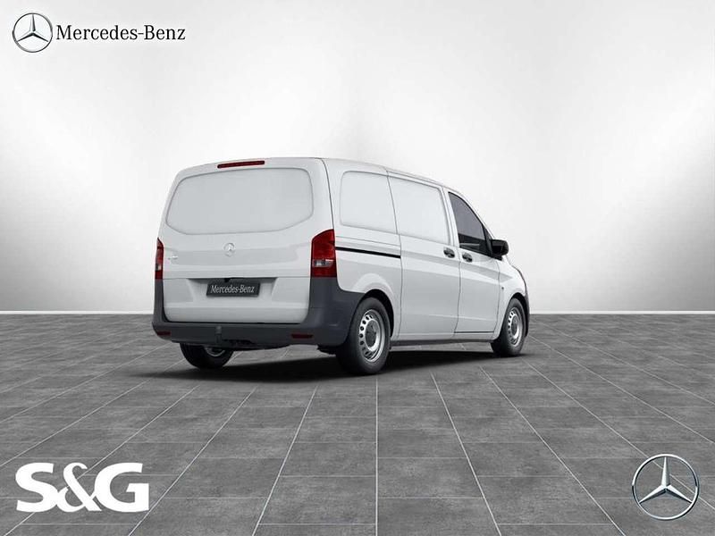 Gebraucht Mercedes Vito 102 PS (75 kW) 2021 Arktikweiß Van