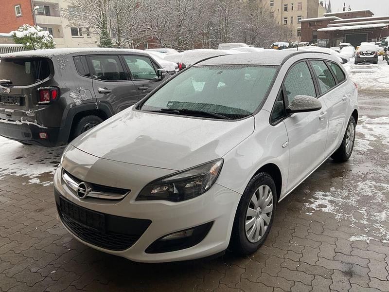 Gebraucht Opel Astra Edition 116 PS (85 kW) 2016 Weiß Kombi