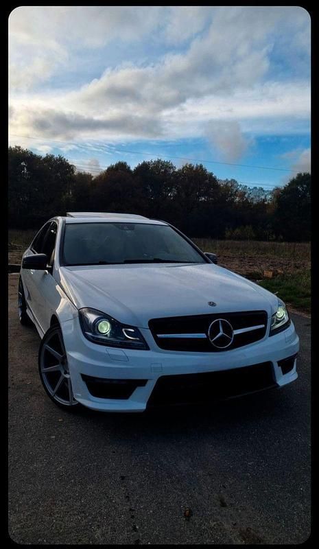 Weiß Gebraucht 2013 Mercedes 350 AMG Coupé | 14.500 € (Fairer Preis) - Bild 1/4