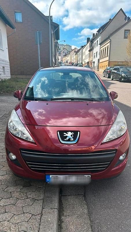 Gebraucht Peugeot 207 120 PS (88 kW) 2011 Rot Limousine