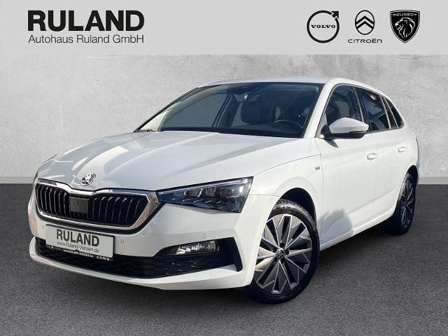 Weiss Gebraucht 2021 Skoda Scala Clever Kleinwagen | 18.890 € (Fairer Preis) - Bild 1/4