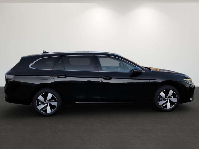 Neu VW Passat Business 150 PS (110 kW) 2026 Grenadillschwarz metallic Kombi