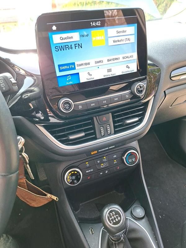 Gebraucht Ford Fiesta 100 PS (73 kW) 2021 Grau Kleinwagen