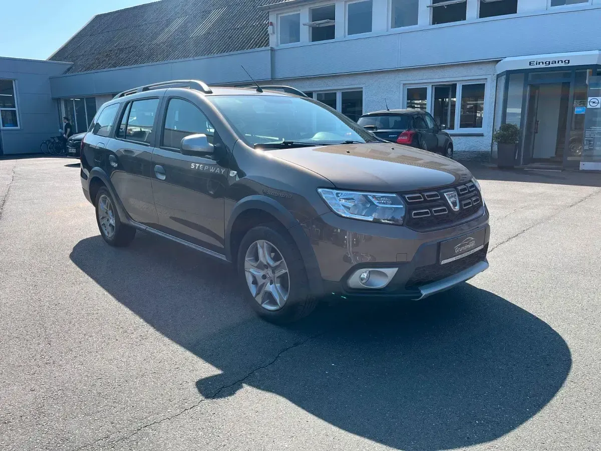 Gebraucht Dacia Logan Stepway 90 PS (66 kW) 2019 Braun (metallic) Kombi
