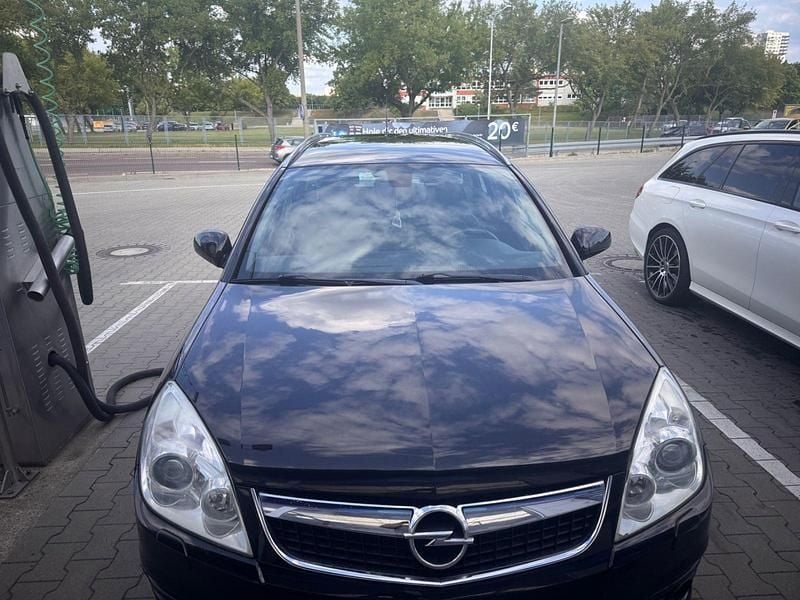 Schwarz Gebraucht 2007 Opel Vectra Cosmo Kombi | 2.500 € (Fairer Preis) - Bild 1/4