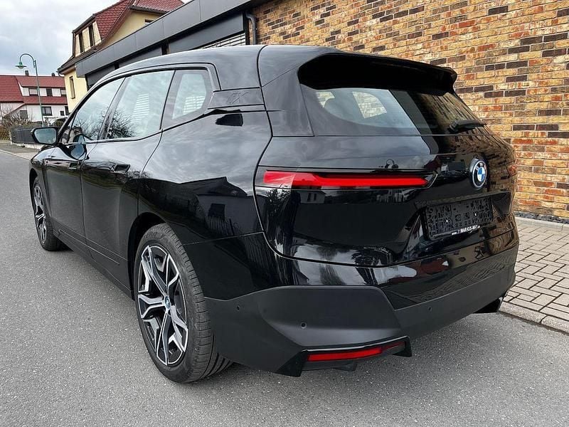 Gebraucht BMW iX Performance 384 kW (523 PS) 2022 Schwarz SUV