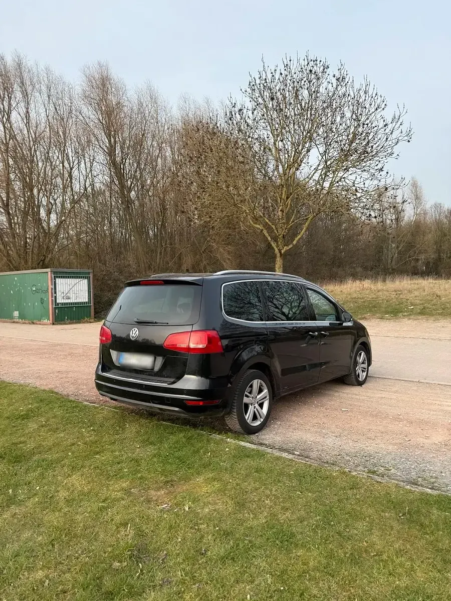 Gebraucht VW Sharan 140 PS (102 kW) 2013 Schwarz Van / Kleinbus