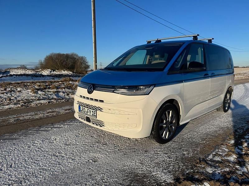 Gebraucht VW Multivan Style 218 PS (160 kW) 2022 Blau Van