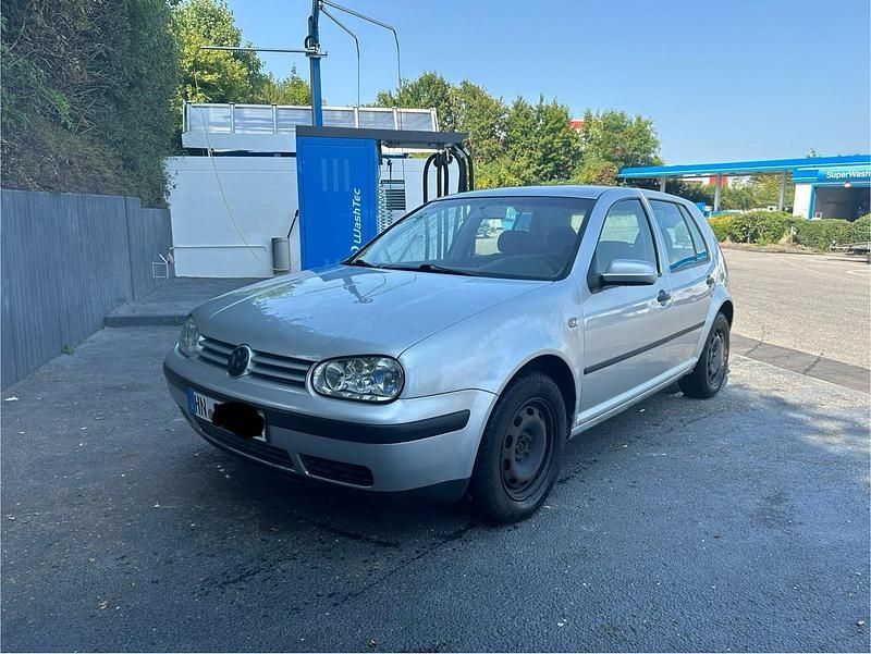 Silber Gebraucht 2002 VW Golf IV Limousine | 950 € (Guter Preis) - Bild 1/4