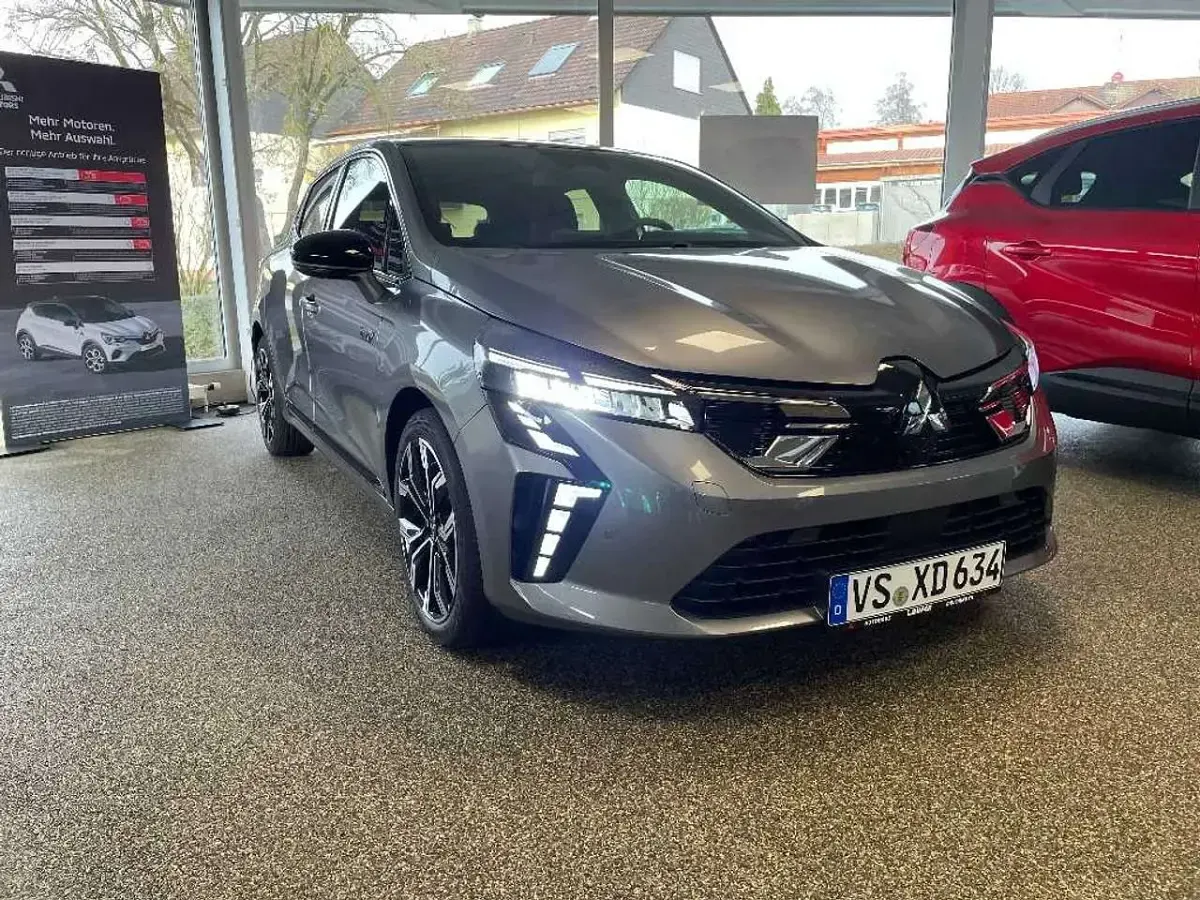 Neu Mitsubishi Colt Edition 143 PS (105 kW) 2025 Achatgrau Kleinwagen